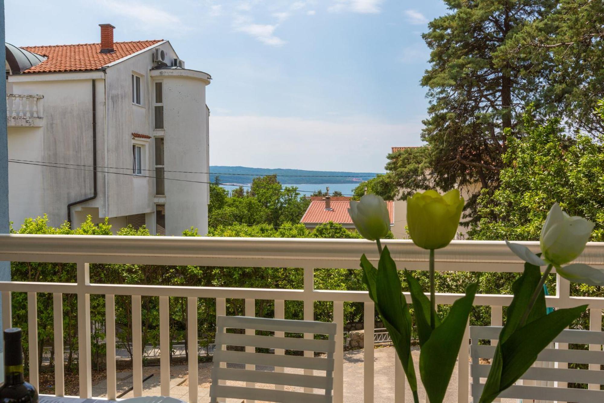 Podvezanec Apartment Dramalj Bagian luar foto