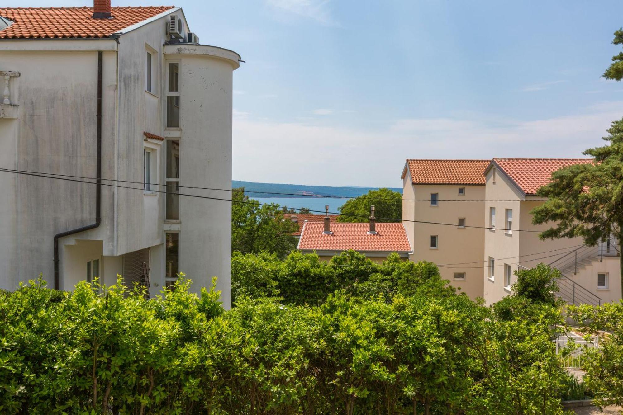 Podvezanec Apartment Dramalj Bagian luar foto