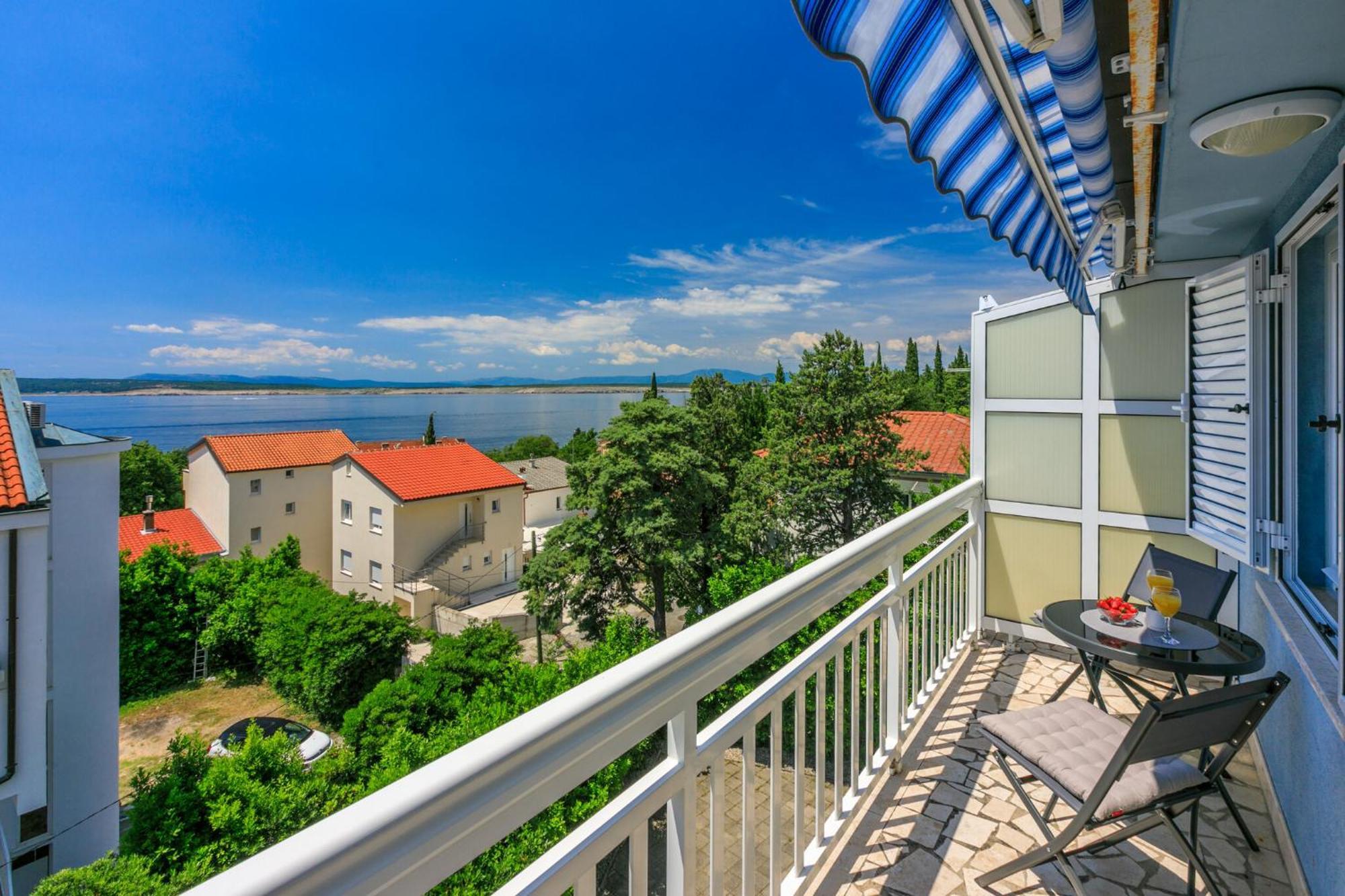 Podvezanec Apartment Dramalj Bagian luar foto