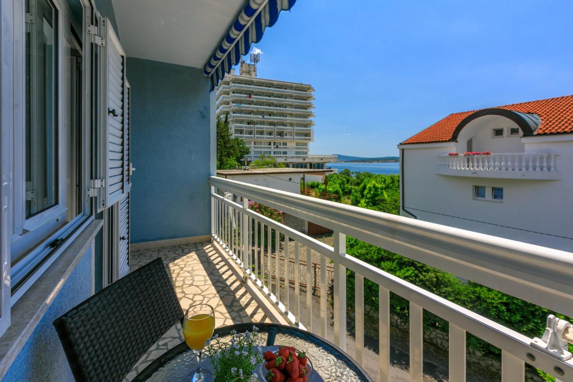 Podvezanec Apartment Dramalj Bagian luar foto