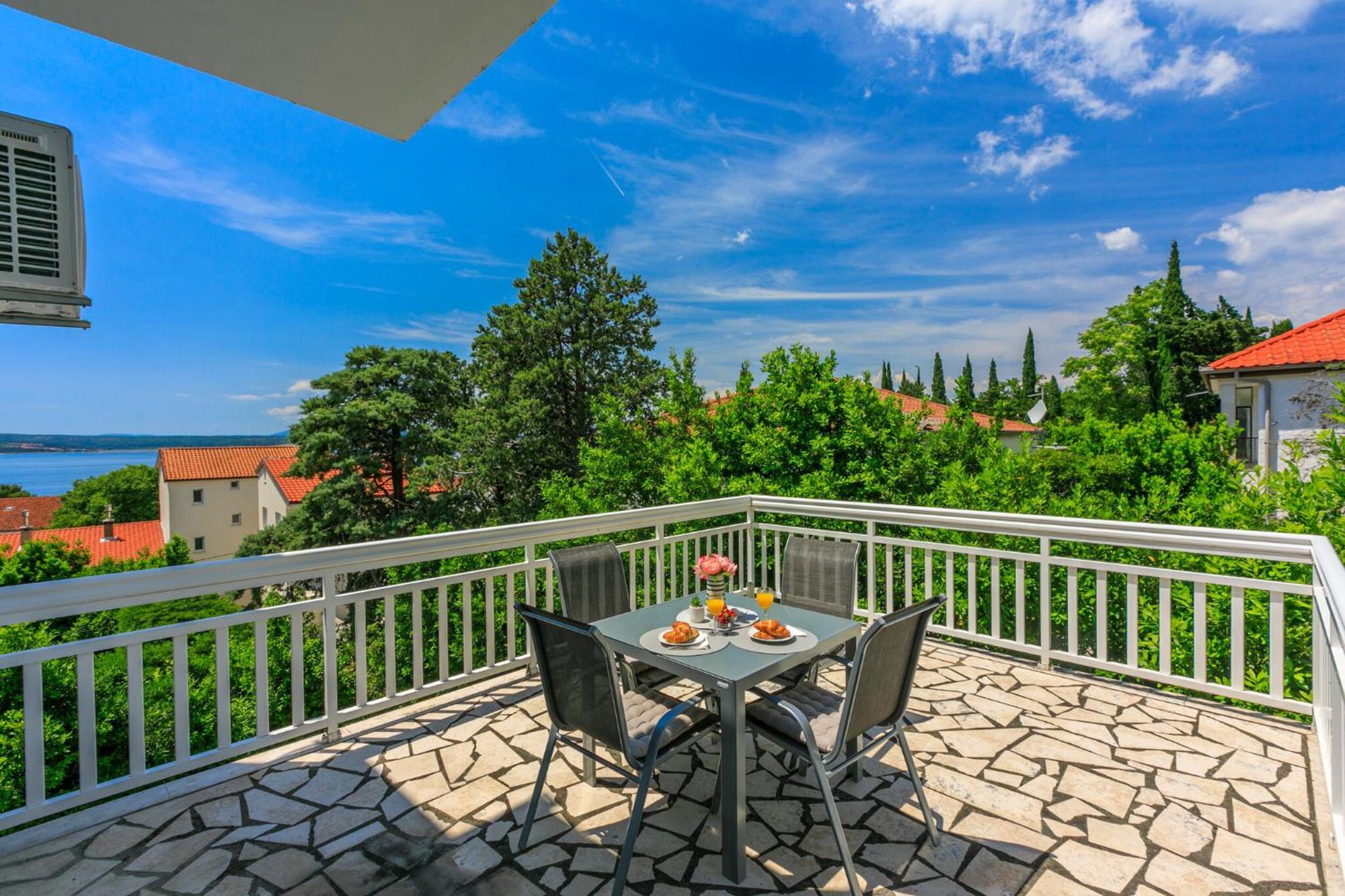 Podvezanec Apartment Dramalj Bagian luar foto
