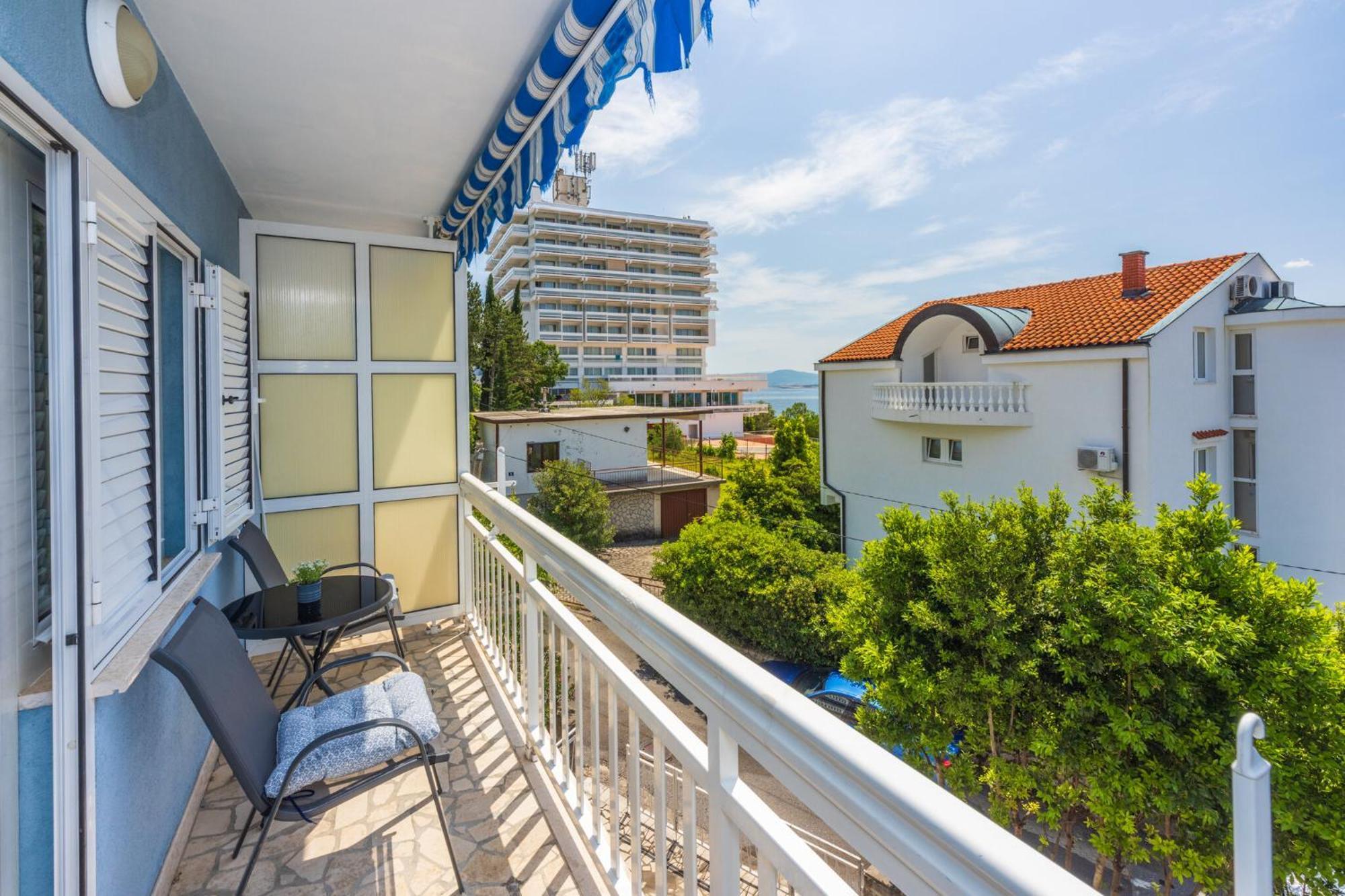 Podvezanec Apartment Dramalj Bagian luar foto
