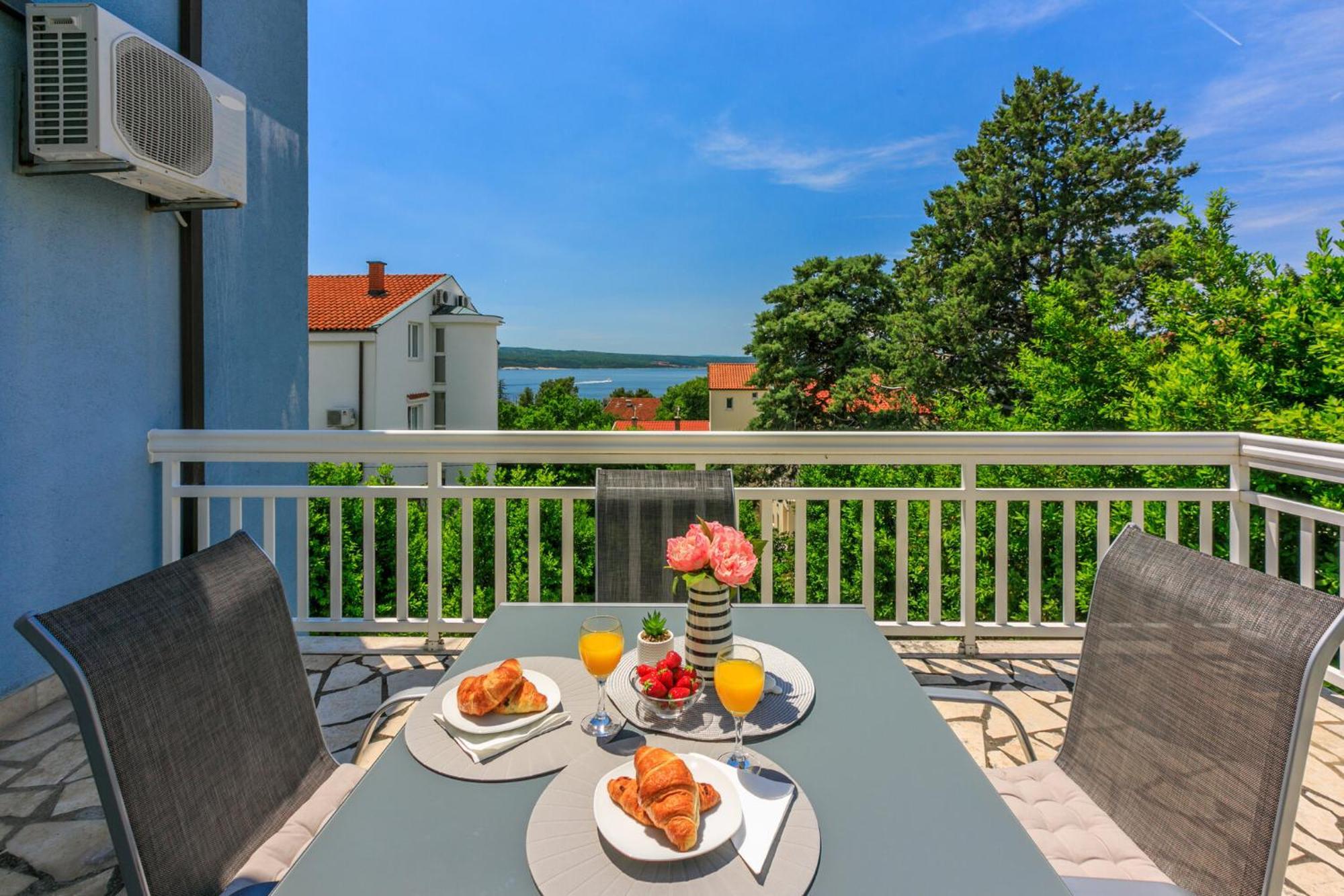 Podvezanec Apartment Dramalj Bagian luar foto